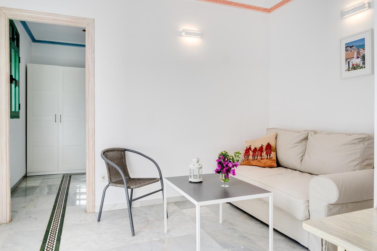 Hostal Alegre Nerja Extérieur photo