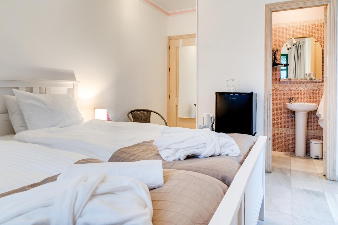 Hostal Alegre Nerja Extérieur photo